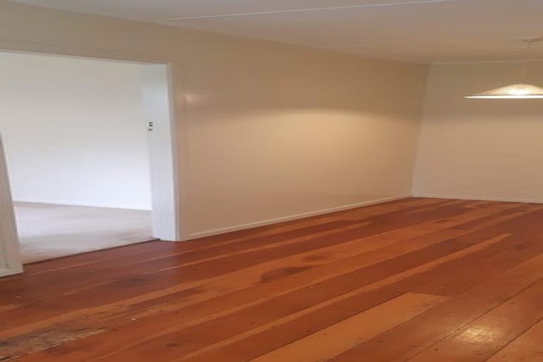 Photo of property in 38 Bassett Road, Johnsonville, Wellington, 6037