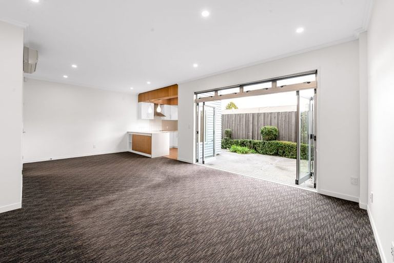 Photo of property in 2/22 Dawson Street, Hamilton East, Hamilton, 3216