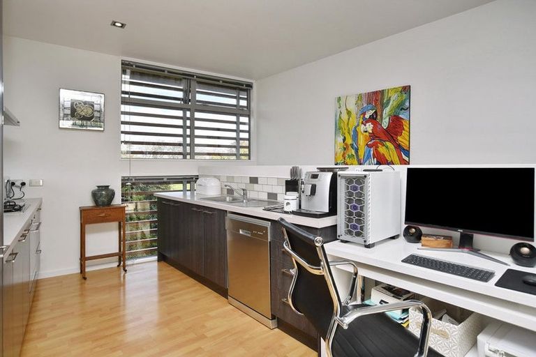 Photo of property in 2 Meredith Street, Addington, Christchurch, 8024