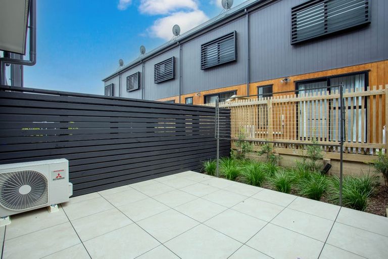 Photo of property in 52 Ara Mara Hua, Henderson, Auckland, 0612