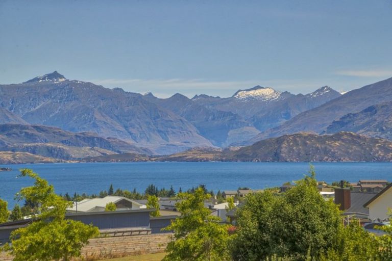 Photo of property in 58 Forest Heights, Wanaka, 9305