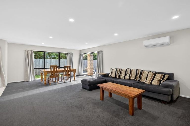 Photo of property in 11 Constance Place, Aidanfield, Christchurch, 8025