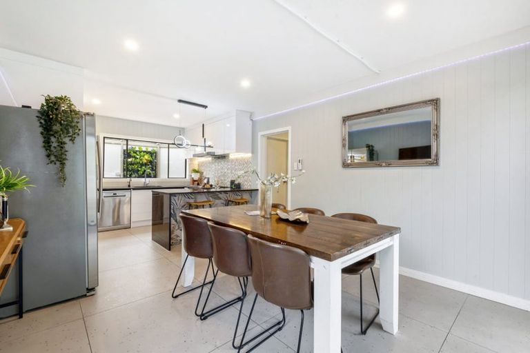 Photo of property in 1/94 Glamorgan Drive, Torbay, Auckland, 0630