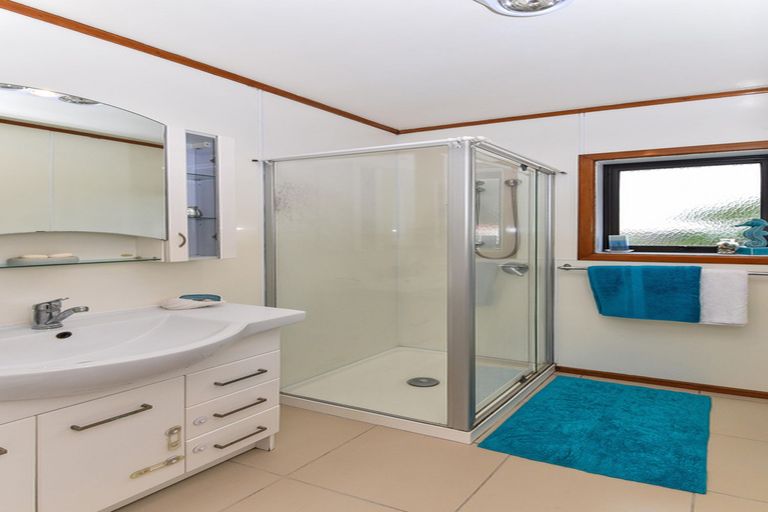 Photo of property in 8 Colin Street, Mangere, Auckland, 2022