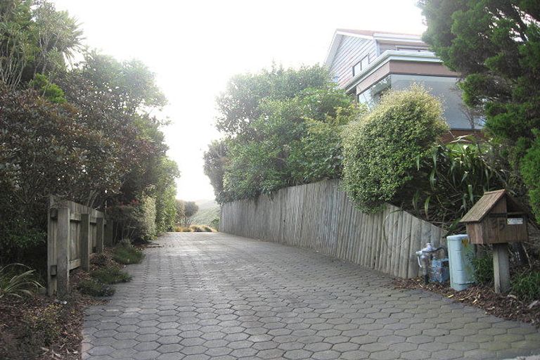 Photo of property in 35 Satara Crescent, Khandallah, Wellington, 6035