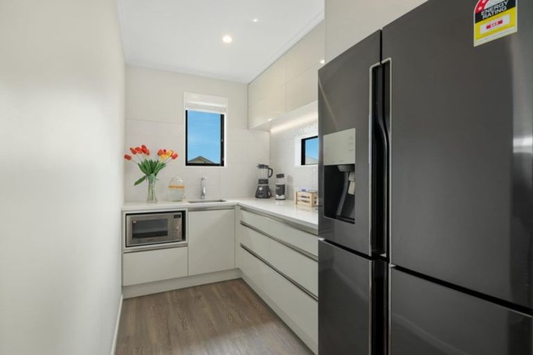 Photo of property in 8 Jozecom Place, Rolleston, 7614