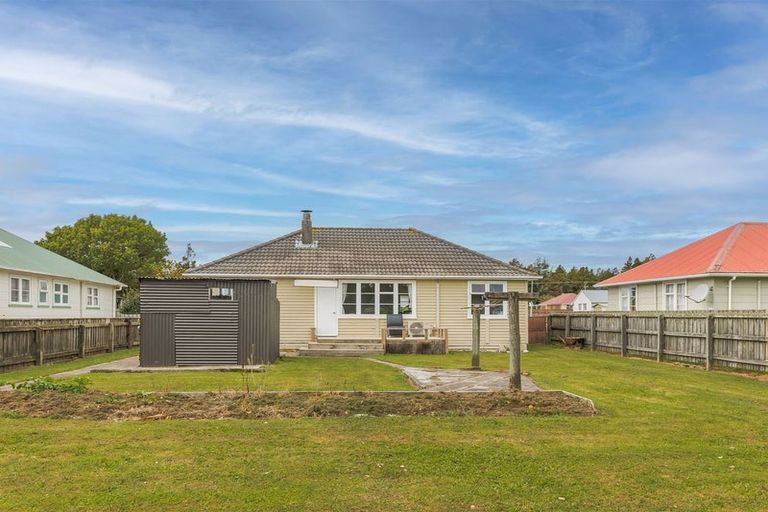 Photo of property in 4 Colvin Street, Westport, 7825