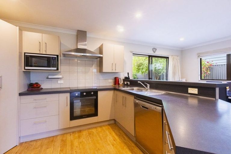 Photo of property in 8a Chester Street, Taradale, Napier, 4112