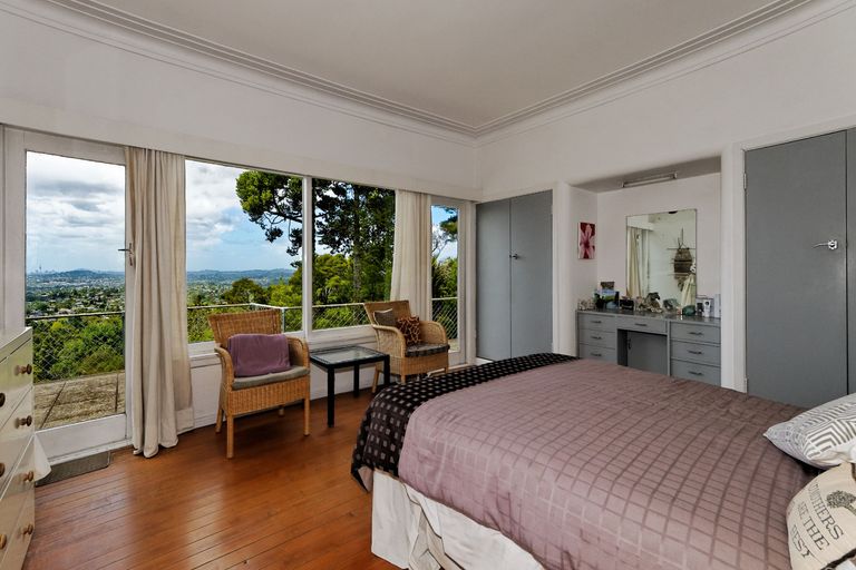 Photo of property in 3 Park Road, Titirangi, Auckland, 0604