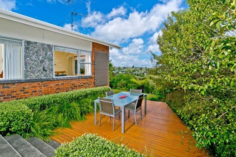 Photo of property in 26 Mcbreen Avenue, Northcote, Auckland, 0627