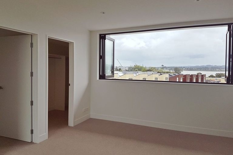 Photo of property in 254 Hobsonville Point Road, Hobsonville, Auckland, 0616