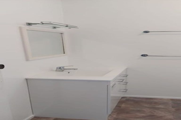 Photo of property in 12 Surat Place, Glen Eden, Auckland, 0602