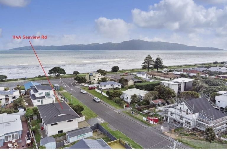 Photo of property in 114a Seaview Road, Paraparaumu Beach, Paraparaumu, 5032