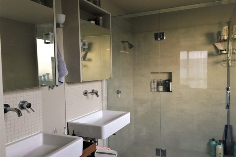 Photo of property in 23 Kittiwake Drive, Schnapper Rock, Auckland, 0632