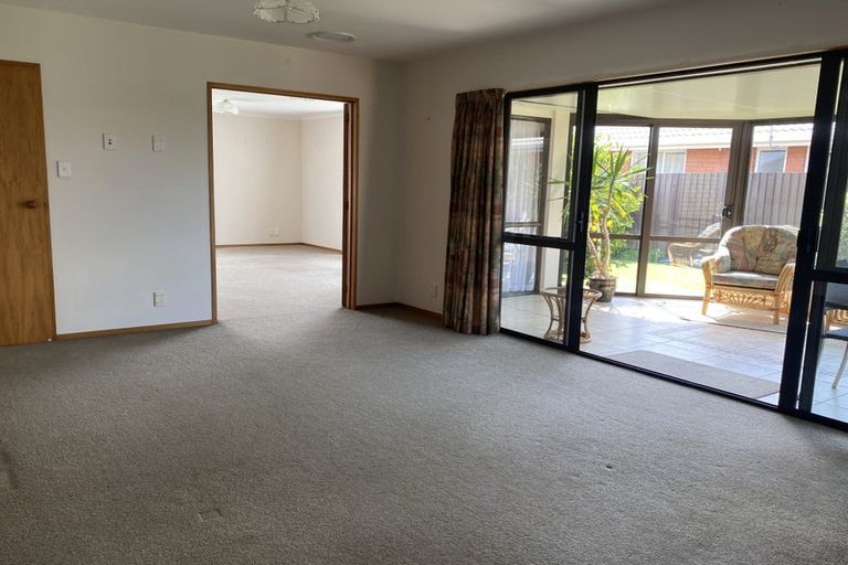 Photo of property in 10 Innisfree Place, Northwood, Christchurch, 8051