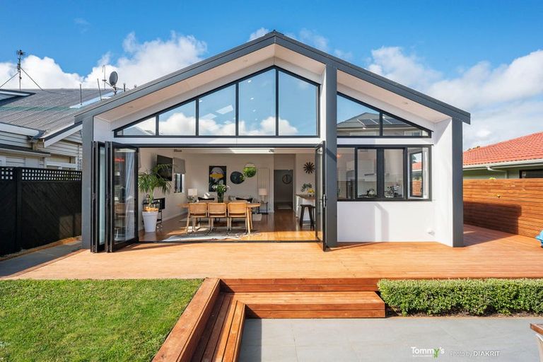 Photo of property in 21 Nottingham Street, Karori, Wellington, 6012