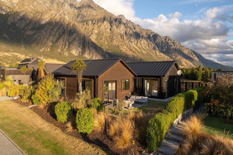 Photo of property in 22 Mckellar Drive, Jacks Point, Queenstown, 9371