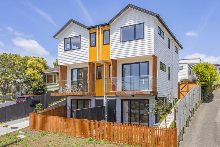Photo of property in 10 Alexander Avenue, Torbay, Auckland, 0630