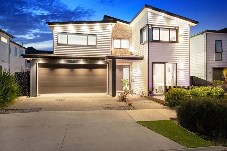 Photo of property in 14 Turret Lane, Hobsonville, Auckland, 0616