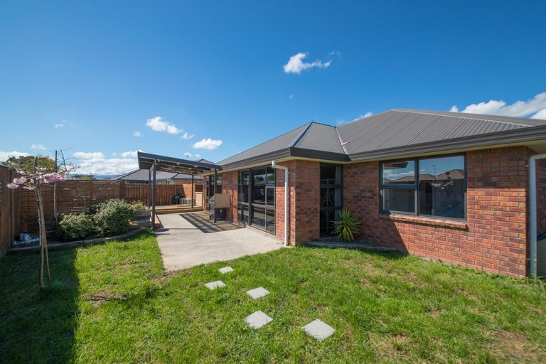 Photo of property in 7 Medallion Court, Kelvin Grove, Palmerston North, 4414