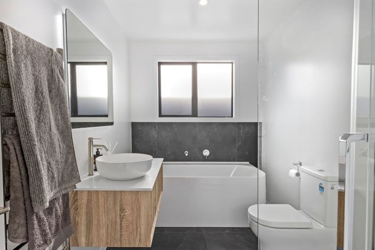 Photo of property in 19 Dunn Street, Lake Hawea, 9382