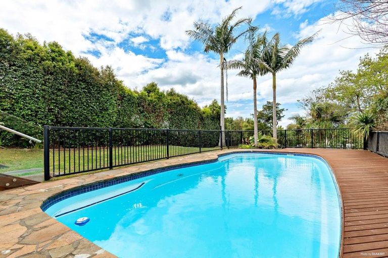 Photo of property in 8 Sandford Street, Campbells Bay, Auckland, 0630