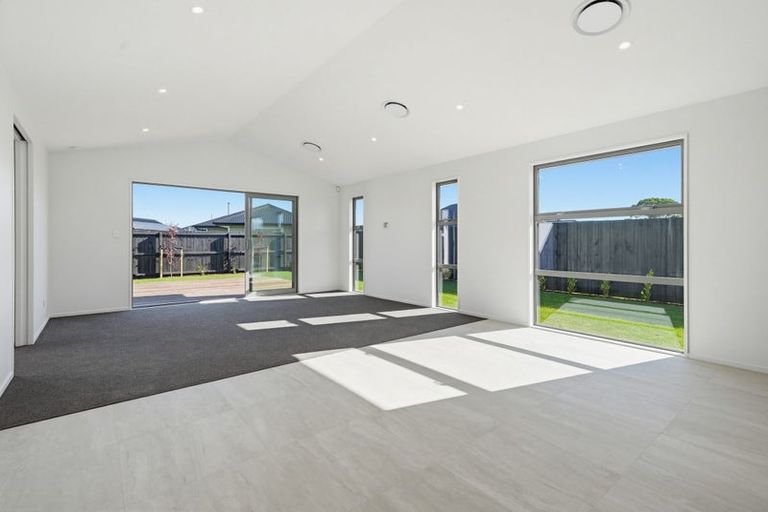 Photo of property in 43 Thirlwall Street, Woodend, 7610