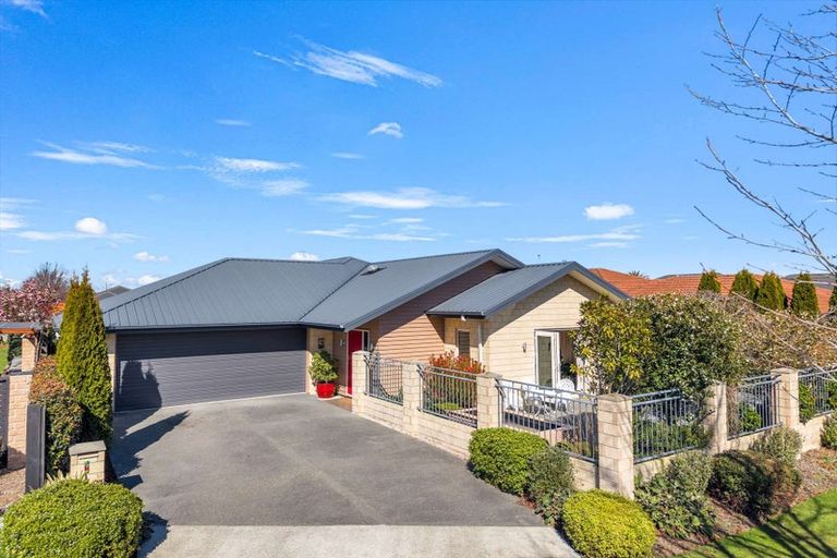 Photo of property in 6 Ascot Place, Rangiora, 7400