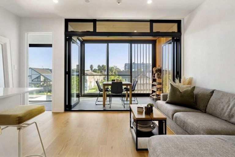 Photo of property in 80 Anzac Street, Gisborne, 4010