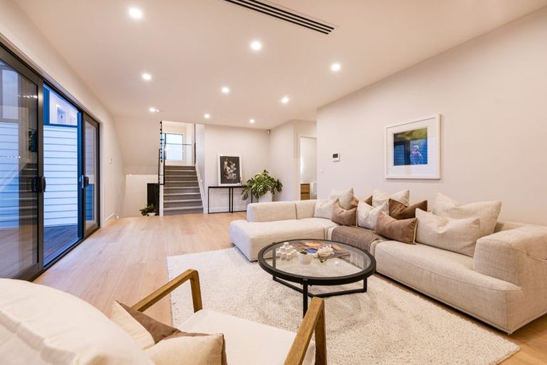 Photo of property in 4 The Landing, Riverhead, 0820