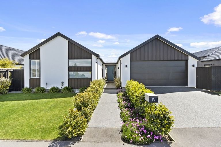 Photo of property in 15 Luxembourg Crescent, Halswell, Christchurch, 8025