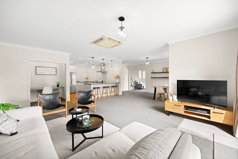 Photo of property in 14 Winslow Court, Huntington, Hamilton, 3210