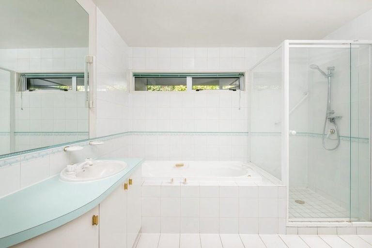 Photo of property in 1/2a Cracroft Terrace, Cashmere, Christchurch, 8022