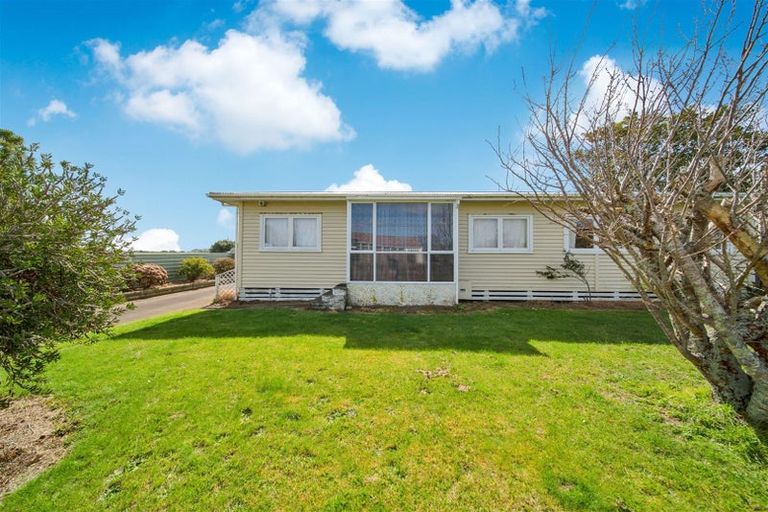 Photo of property in 39 Patu-kukupa Street, Manaia, 4612