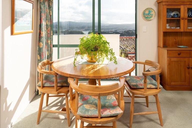 Photo of property in 83f2 Townsend Road, Miramar, Wellington, 6022