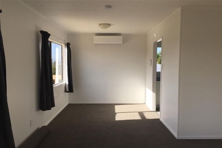 Photo of property in 101 Don Buck Road, Massey, Auckland, 0614