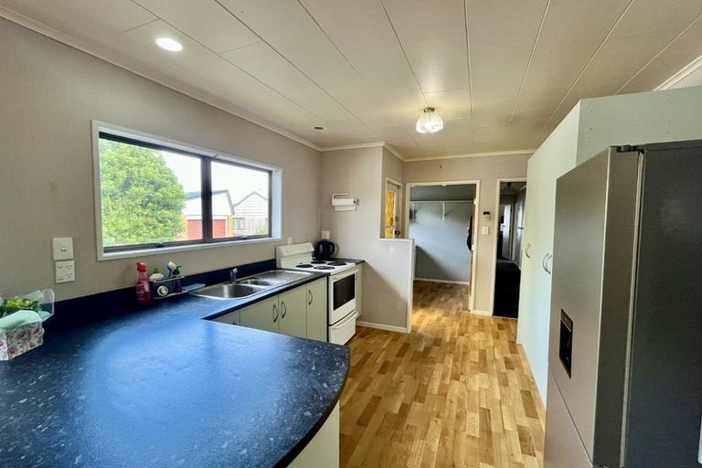 Photo of property in 21 Gilbass Avenue, Hamilton Lake, Hamilton, 3204