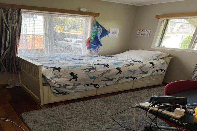 Photo of property in 1/39 Kia Ora Road, Beach Haven, Auckland, 0626