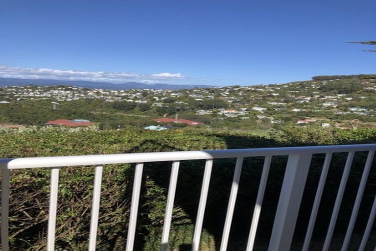 Photo of property in 48 Winston Street, Crofton Downs, Wellington, 6035