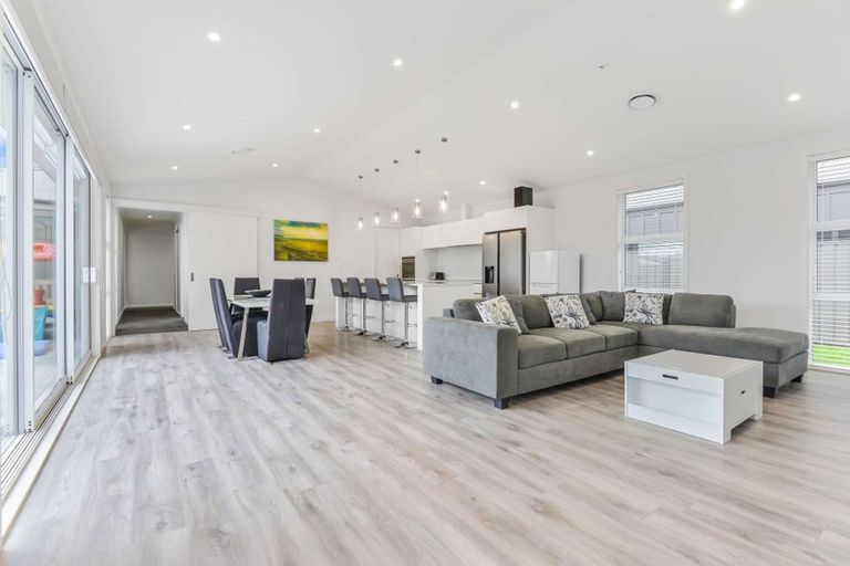 Photo of property in 25 Gee Place, Taradale, Napier, 4112