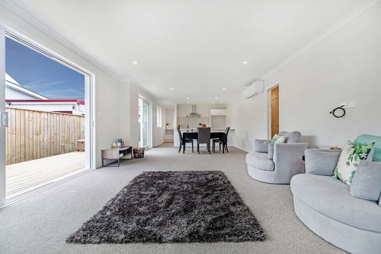 Photo of property in 2/44 Byron Street, Leamington, Cambridge, 3432