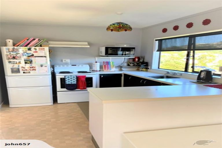 Photo of property in 37f2 Bould Street, Johnsonville, Wellington, 6037