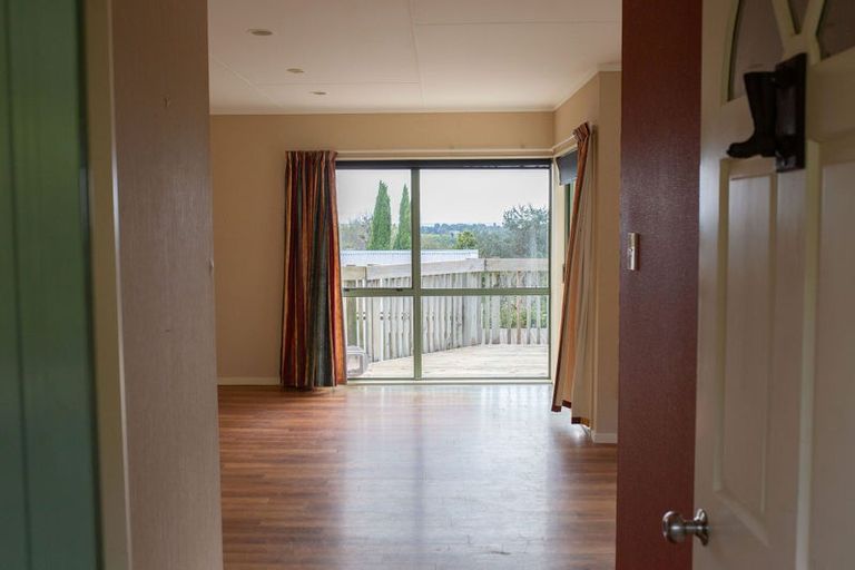 Photo of property in 9 Amokura Street, Waikanae, 5036