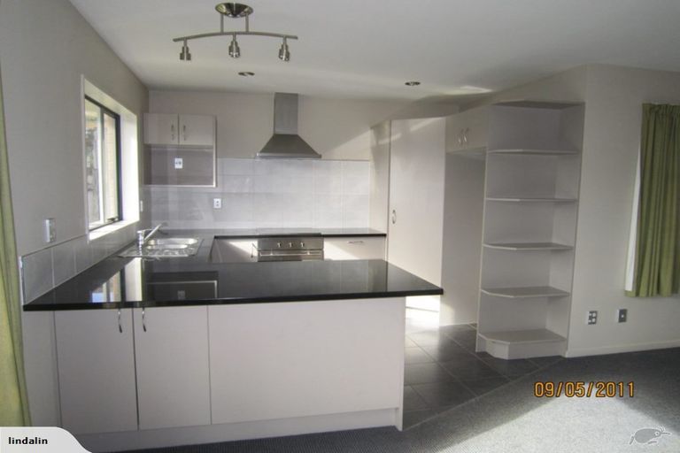 Photo of property in 27a Don Buck Road, Massey, Auckland, 0614