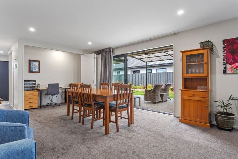 Photo of property in 17 Goldie Drive, Rangiora, 7400