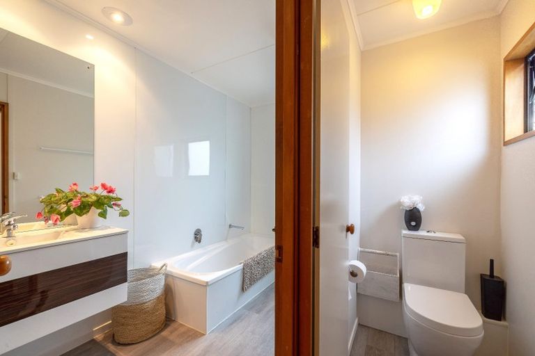 Photo of property in 9 Kings Drive, Wanaka, 9305