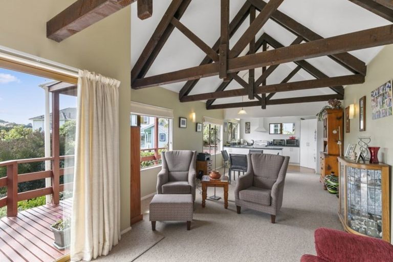 Photo of property in 9a Ridd Crescent, Karori, Wellington, 6012