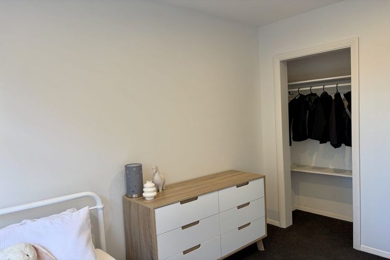 Photo of property in 44 Discovery Place, Marfell, New Plymouth, 4310