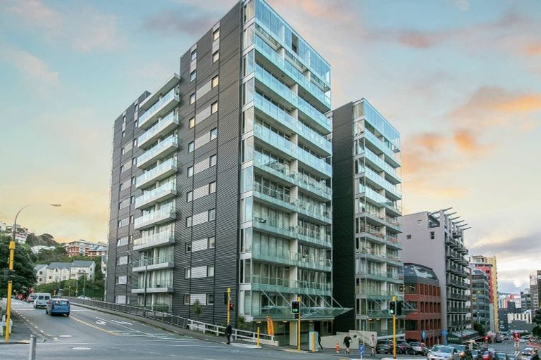 Photo of property in Montreaux Apartments, 5g/164 The Terrace, Wellington Central, Wellington, 6011