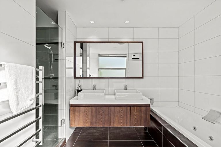 Photo of property in 66a Mansfield Avenue, St Albans, Christchurch, 8014